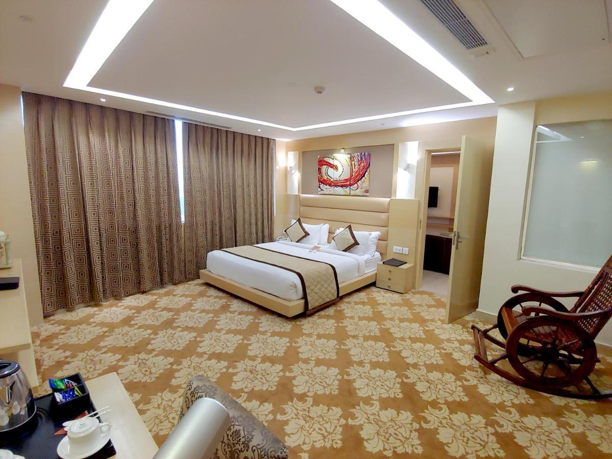 Hotel Patliputra Continental Патна Экстерьер фото