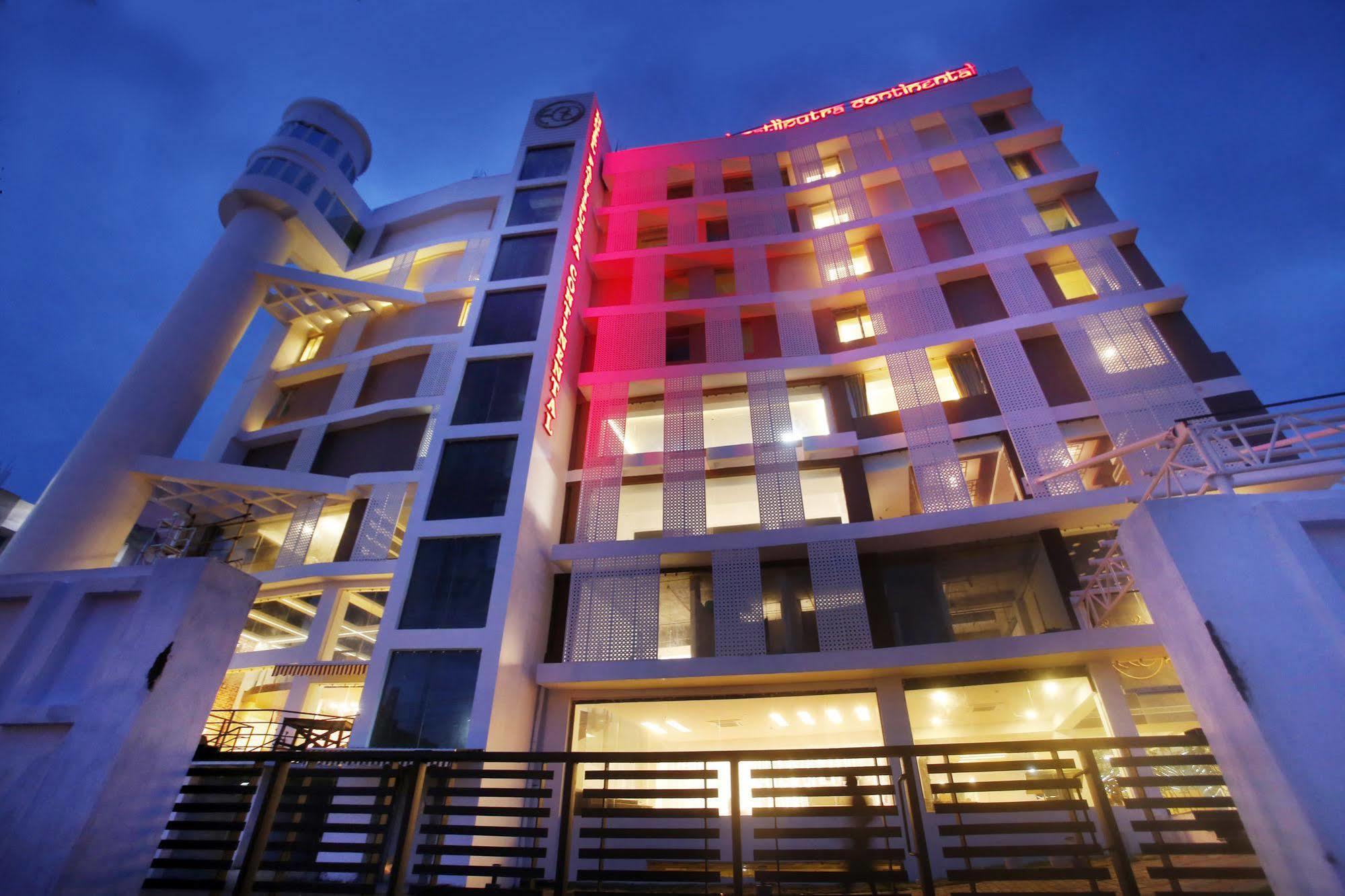 Hotel Patliputra Continental Патна Экстерьер фото